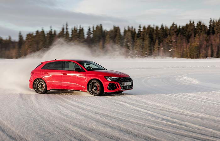 Audi RS 3: dancing in the snow Audi RS 3: dancing in the snow
