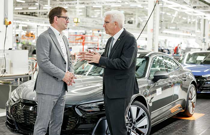 A visit to Audi Neckarsulm: Minister-President Winfried Kretschmann meets Markus Duesmann A visit to Audi Neckarsulm: Minister-President Winfried Kretschmann meets Markus Duesmann