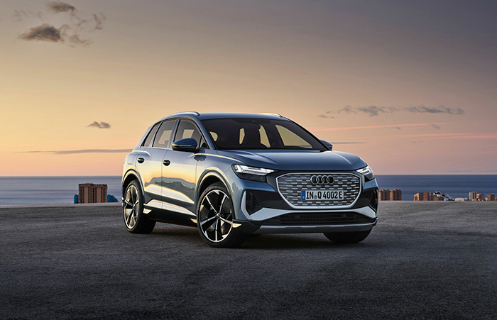 Software update: Audi offers new, high-value features for the Audi Q4 e-tron