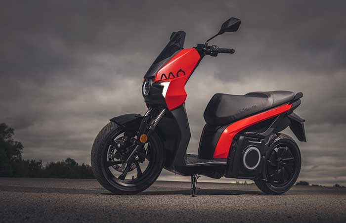ELECTRIFIED SEAT MÓ ESCOOTER 125 RECEIVES AUGUST DISCOUNT IN BOOST FOR AFFORDABLE URBAN MOBILITY ELECTRIFIED SEAT MÓ ESCOOTER 125 RECEIVES AUGUST DISCOUNT IN BOOST FOR AFFORDABLE URBAN MOBILITY
