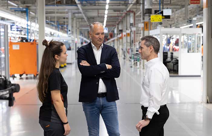 IN THE YEAR OF MARTORELL'S 30TH ANNIVERSARY - THREE VIEWS ON THE TRANSFORMATION