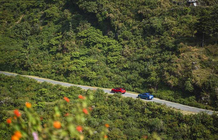 From peak to peak: two Škodas in the mountains