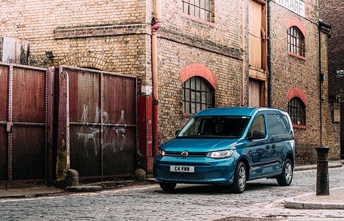 VOLKSWAGEN COMMERCIAL VEHICLES WINS FOUR TROPHIES AT WHAT CAR? VAN AND COMMERCIAL VEHICLE OF THE YEAR AWARDS 2022